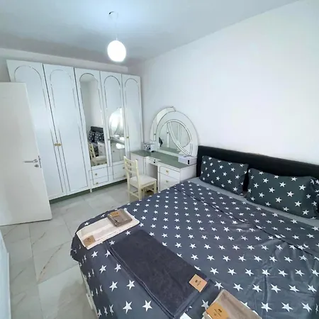 Ec Apartment *